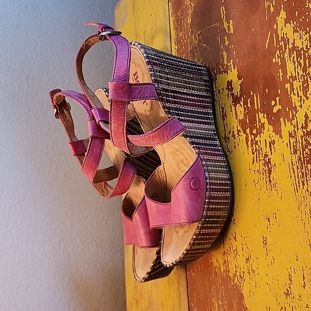 Born wedge sandal size 38